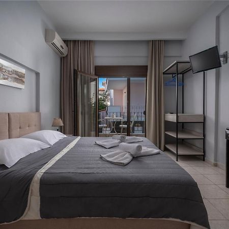 Adonis Hotel Pefkochori Eksteriør billede
