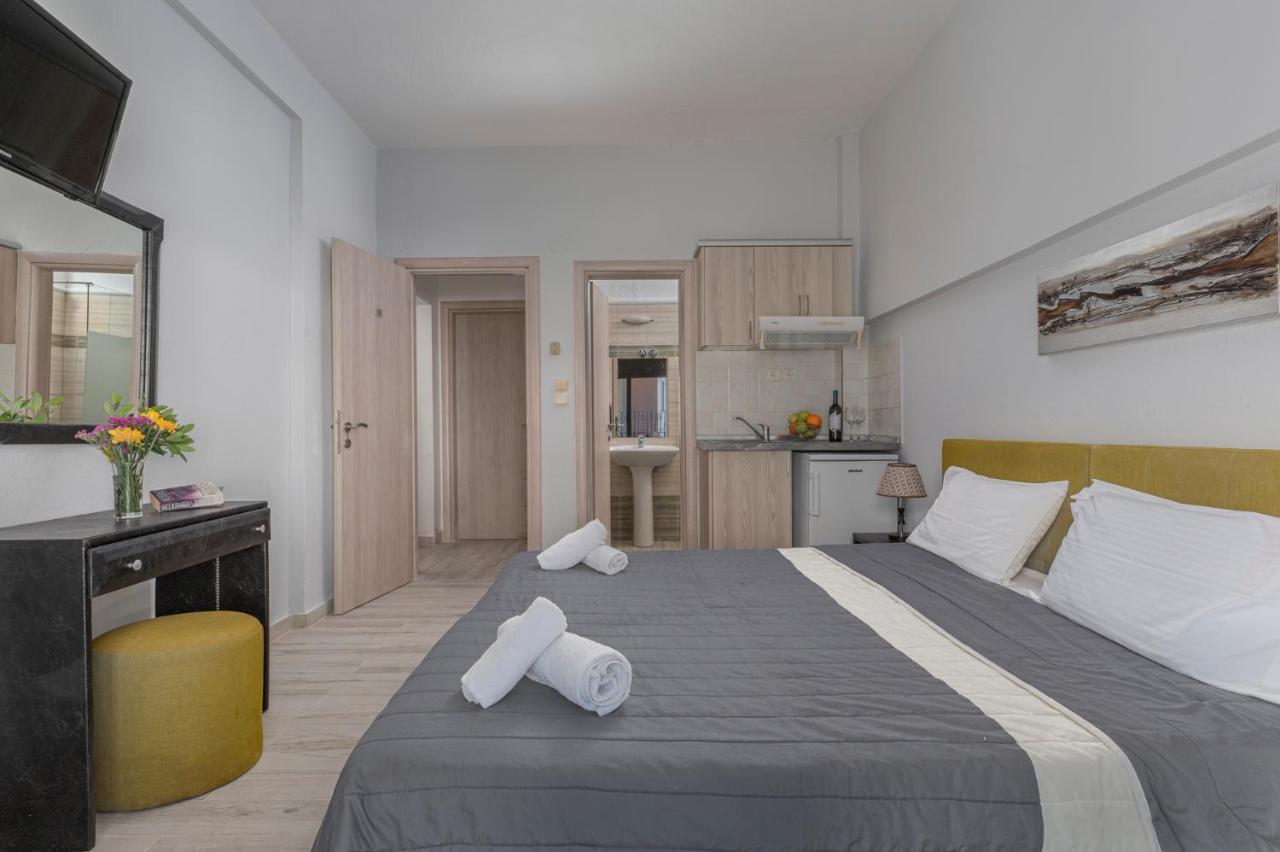 Adonis Hotel Pefkochori Eksteriør billede
