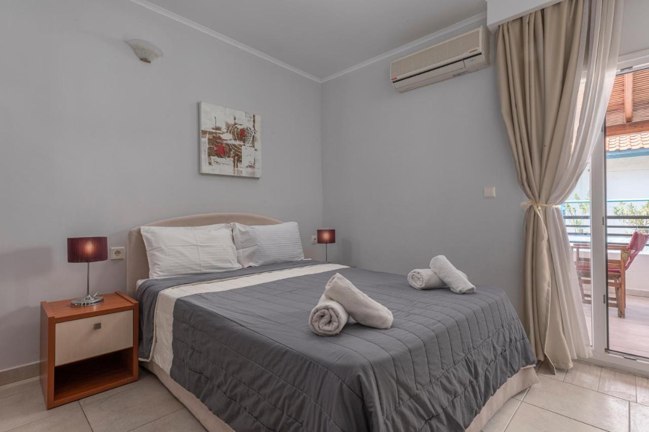 Adonis Hotel Pefkochori Værelse billede