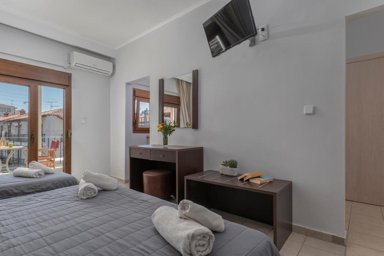 Adonis Hotel Pefkochori Eksteriør billede
