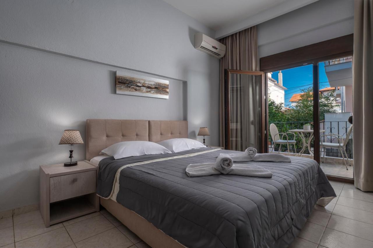 Adonis Hotel Pefkochori Eksteriør billede